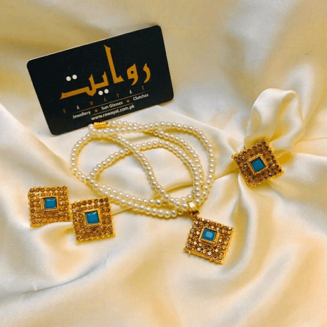Gold Platted 'Locket Set'
