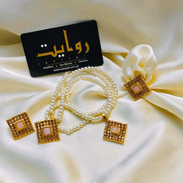 Gold Platted 'Locket Set'