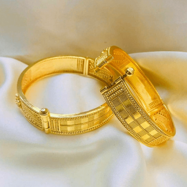 Openable Kara