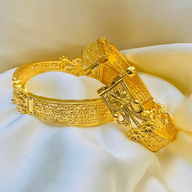 Openable Kara
